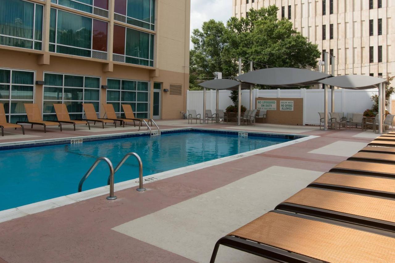 Courtyard Columbia Downtown At Usc Hotel Exterior photo